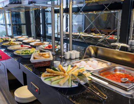 Ankara’da Güne Lezzetli Bir Başlangıç: Otel Kahvaltısının Önemi